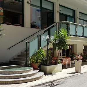 3* Hotel Chic